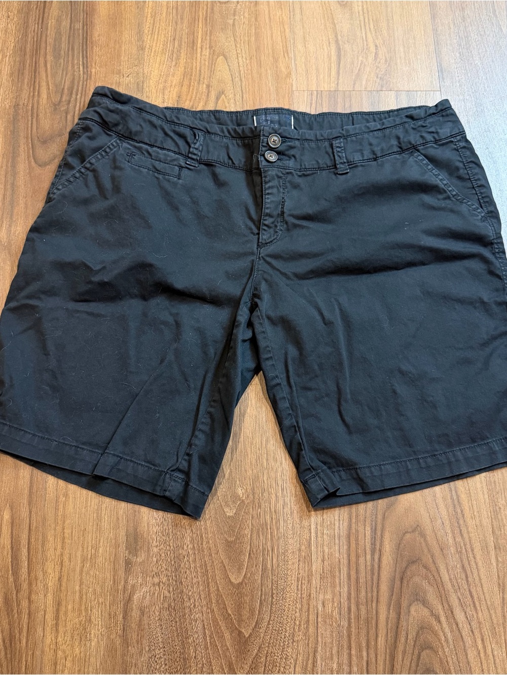 American Eagle Bermuda Black Casual Shorts Sz 12